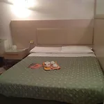 西普罗别墅酒店 3*