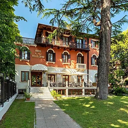 Hotel Cipro